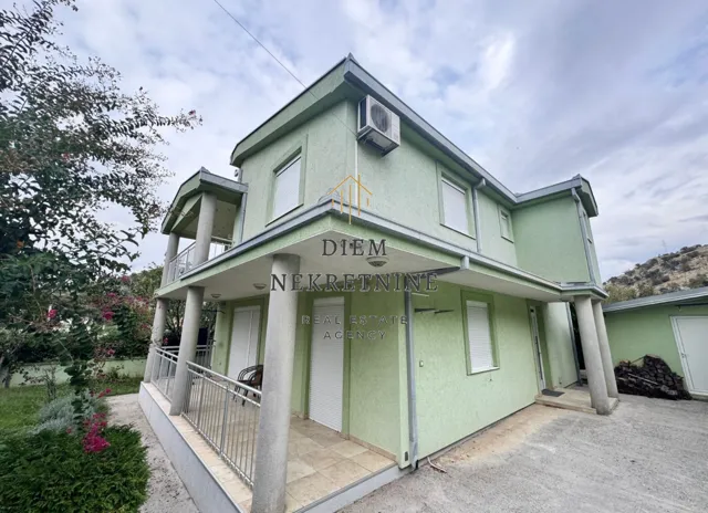 Rent, house, 175m², Podgorica, Crna Gora