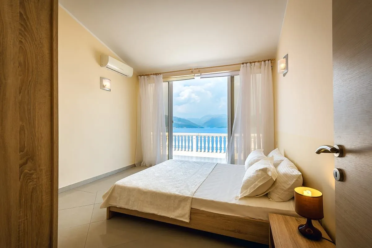 Prodaja, kuća, 150m², Krašići, Tivat