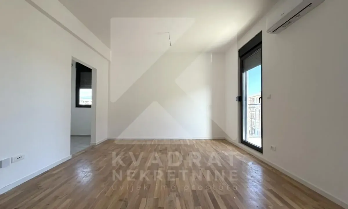 Izdavanje, dvosoban stan, 64m², Tološi, Podgorica