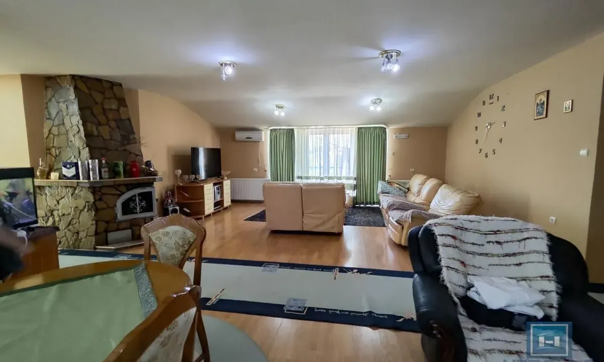 Prodaja, kuća, 203m², Jagodina, Srbija