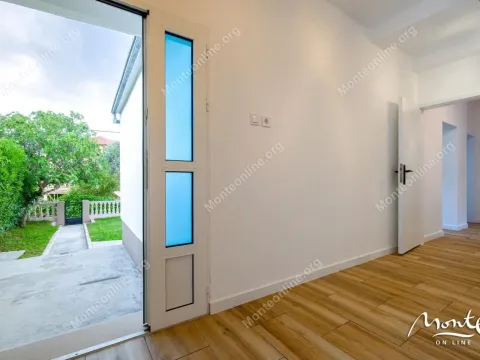 Sale, house, 118m², Tivat, Crna Gora - image 20