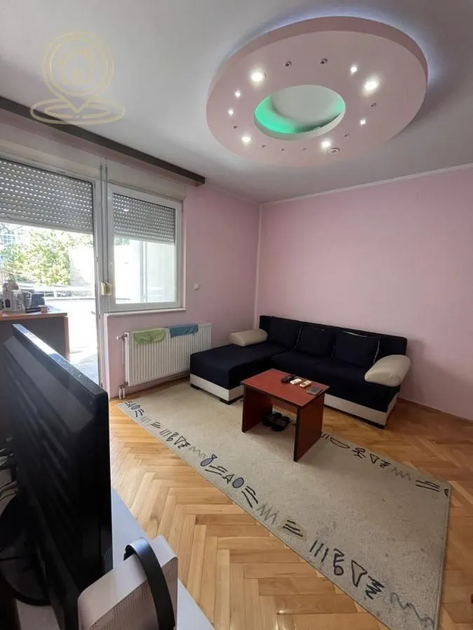 Izdavanje, dvosoban stan, 42m², Grbavica, Novi Sad Sve Podlokacije
