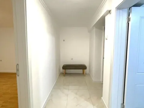 Izdavanje, poslovni prostor, 40m², Preko Morače, Podgorica - image 5