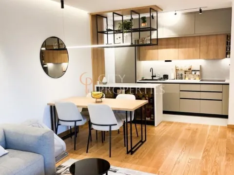 Prodaja, stan, 77m², City Kvart, Podgorica - image 1