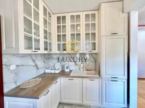 Rent, house, 400m², Markovići, Budva - image 8