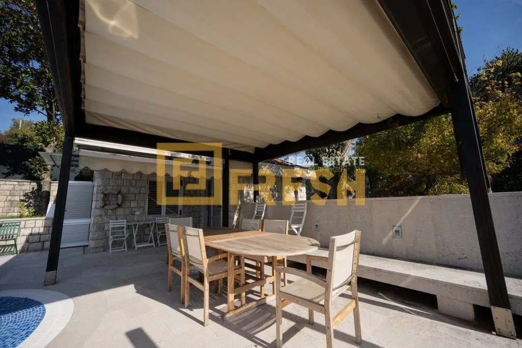 Rent, house, 380m², Mareza, Podgorica
