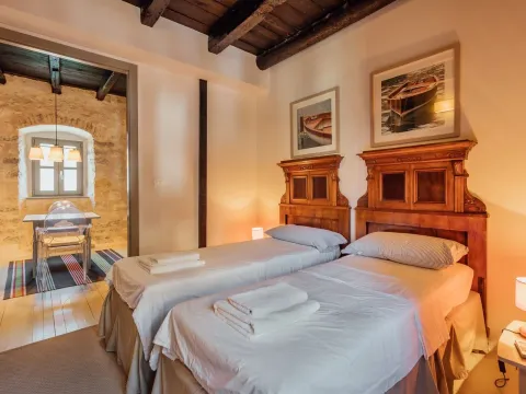 Rent, house, 90m², Muo, Kotor - image 16