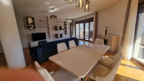 Sale, two bedroom apartment, 130m², Bečići, Budva - image 2