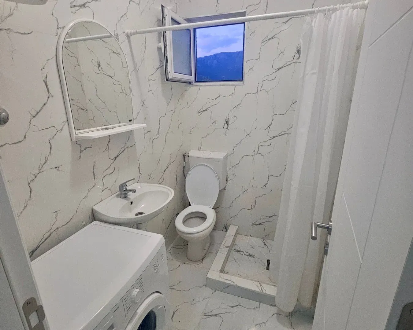 Rent, one bedroom apartment, 56m², Ilino, Bar
