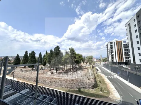 Prodaja, dvosoban stan, 67m², Stari Aerodrom, Podgorica - image 14