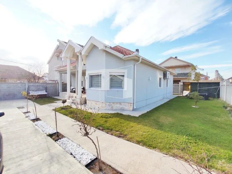 Rent, house, 160m², Murtovina, Podgorica