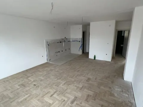 Prodaja, četvorosoban stan, 75m², Centar, Niš - image 3