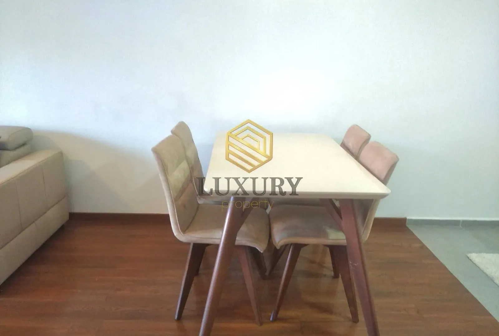 Izdavanje, dvosoban stan, 69m², Master Kvart, Podgorica