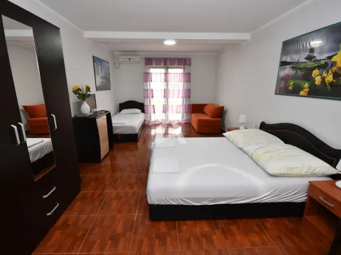 Sale, house, 436m², Herceg Novi, Crna Gora - image 10