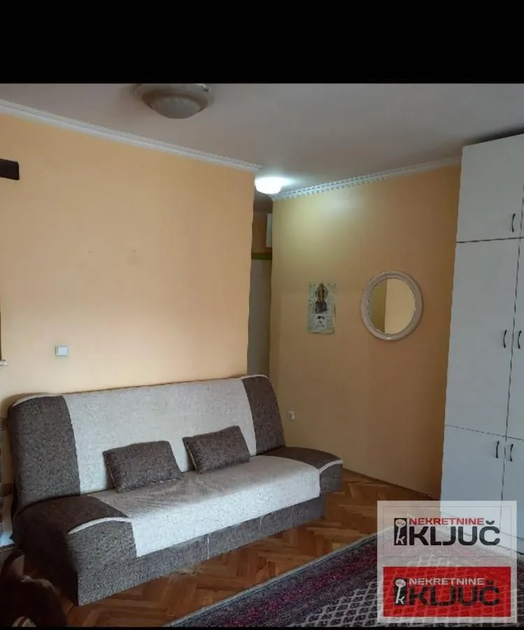 Izdavanje, dvosoban stan, 53m², Grbavica, Novi Sad Sve Podlokacije