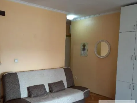 Izdavanje, dvosoban stan, 53m², Grbavica, Novi Sad Sve Podlokacije