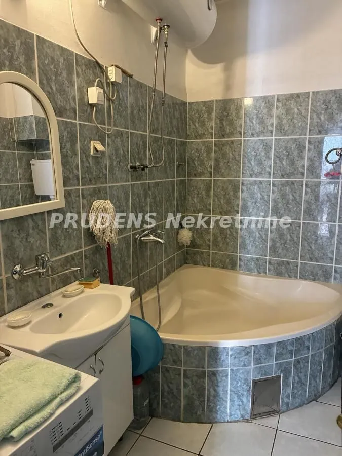 Sale, house, 61m², Vračar Sve Podlokacije, Beograd