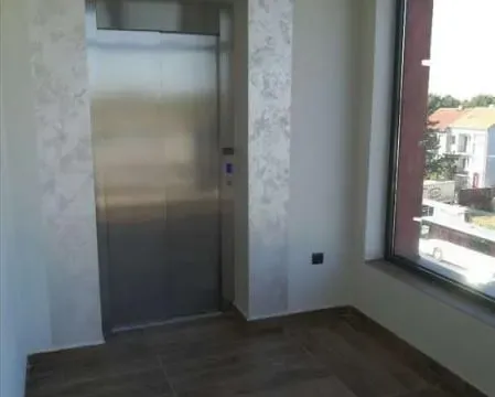 Izdavanje, poslovni prostor, 1200m², Zemun Sve Podlokacije, Beograd - image 10