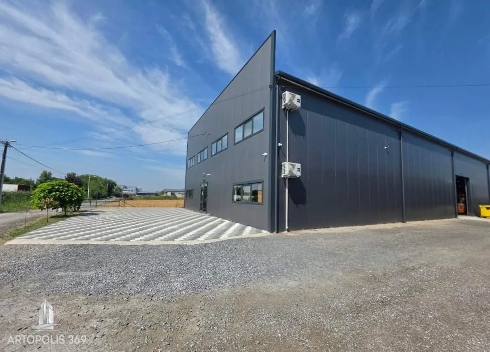 Rent, office space, 536m², Čukarica, Beograd