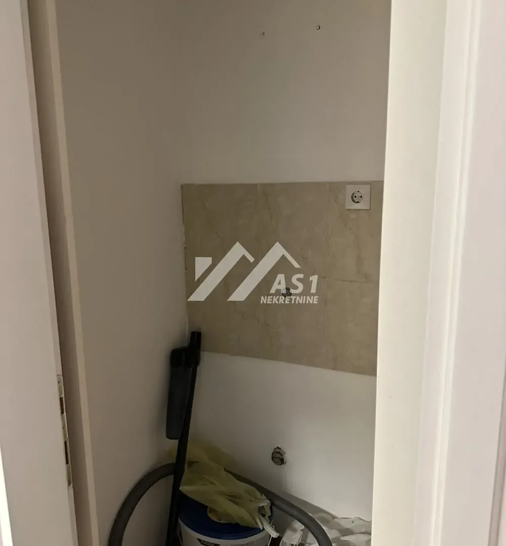 Izdavanje, trosoban stan, 52m², Grbavica, Novi Sad Sve Podlokacije