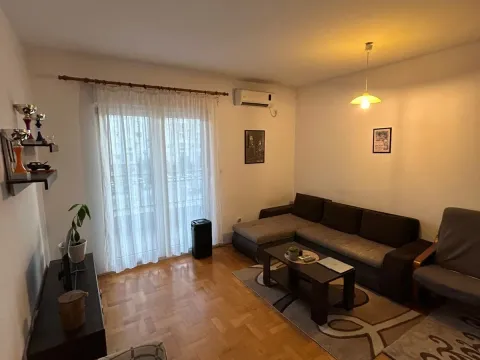 Rent, studio apartment, 30m², Stari Aerodrom, Podgorica - image 3