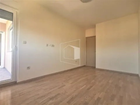 Prodaja, dvosoban stan, 68m², City Kvart, Podgorica - image 4