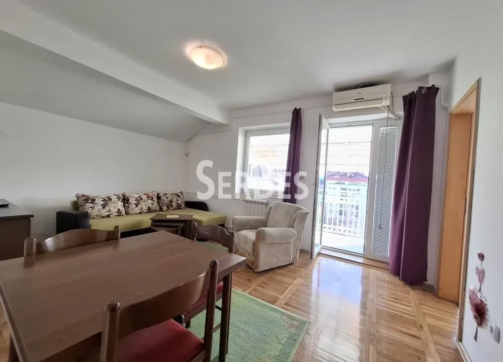 Izdavanje, jednosoban stan, 42m², Sajam, Novi Sad Sve Podlokacije