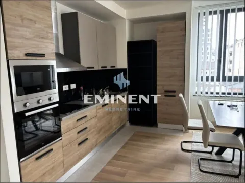 Izdavanje, trosoban stan, 89m², Savski Venac, Beograd - image 3