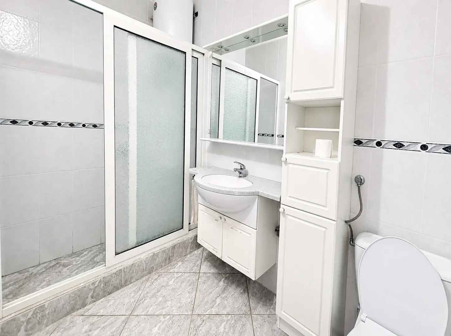 Rent, house, 200m², Utjeha, Bar