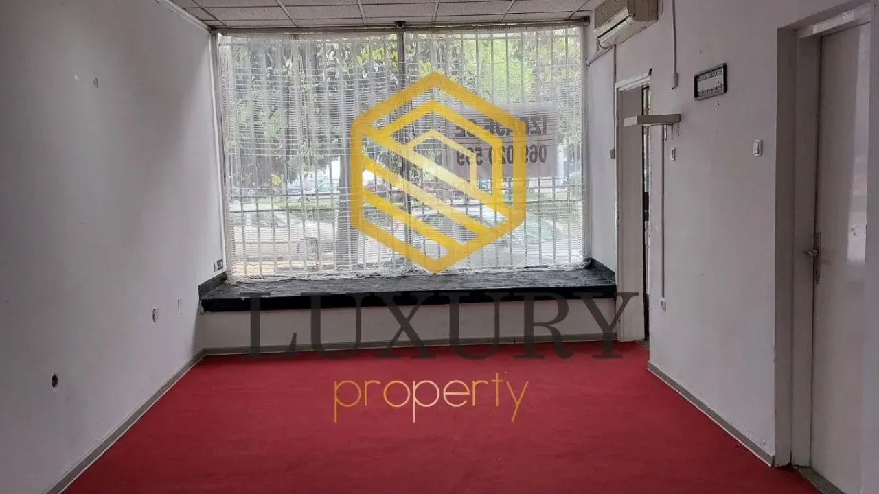 Izdavanje, poslovni prostor, 48m², Centar, Podgorica