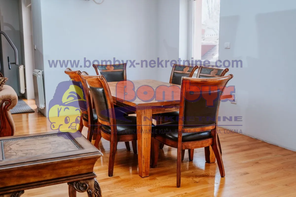 Prodaja, četvorosoban stan, 177m², Centar, Novi Sad