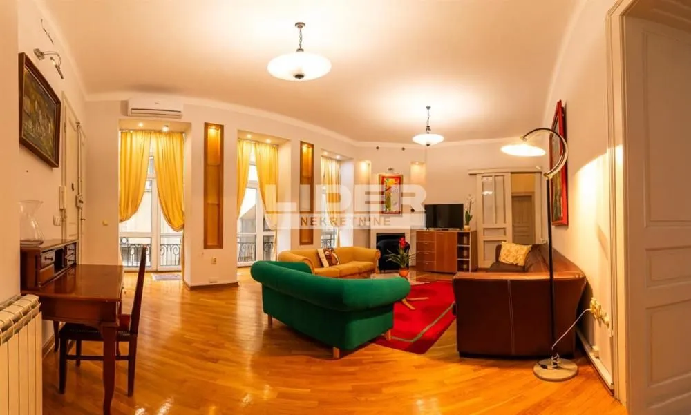 Izdavanje, četvorosoban stan, 160m², Stari Grad, Beograd