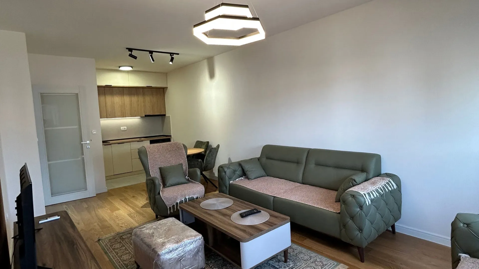 Rent, one bedroom apartment, 49m², Central Point, Podgorica