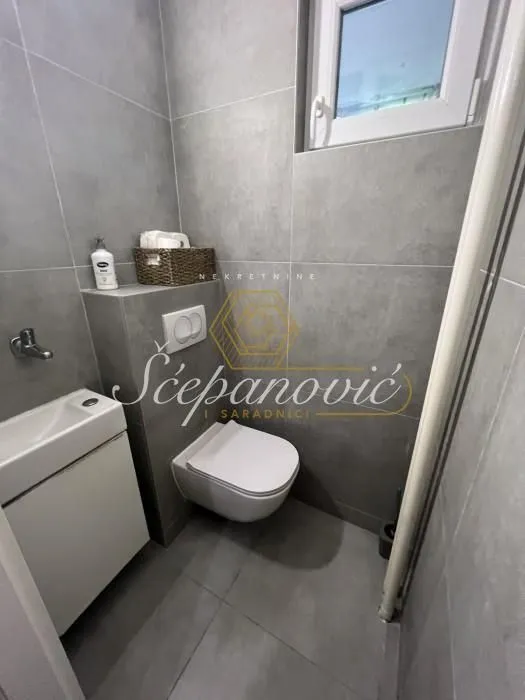 Prodaja, dvosoban stan, 61m², Bulevar Oslobodjenja, Novi Sad Sve Podlokacije