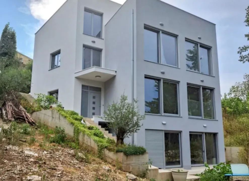 Prodaja, dvosoban stan, 77m², Radovići, Tivat