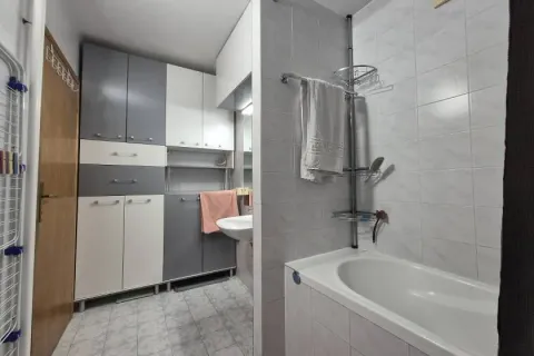 Izdavanje, trosoban stan, 85m², Botanička Bašta, Palilula Sve Podlokacije - image 17
