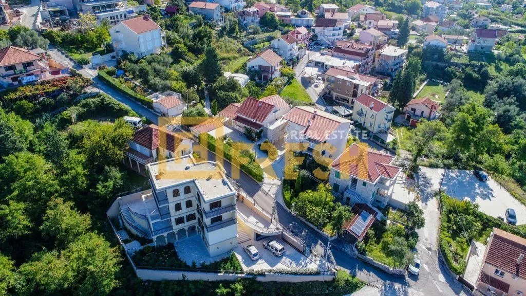 Prodaja, kuća, 371m², Tivat, Crna Gora