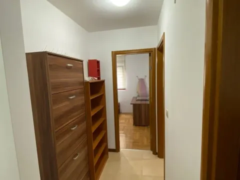 Izdavanje, stan, 55m², Stari Aerodrom, Podgorica - image 7
