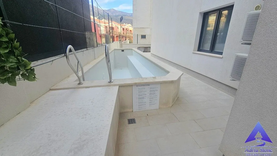 Prodaja, dvosoban stan, 63m², Bečići, Budva