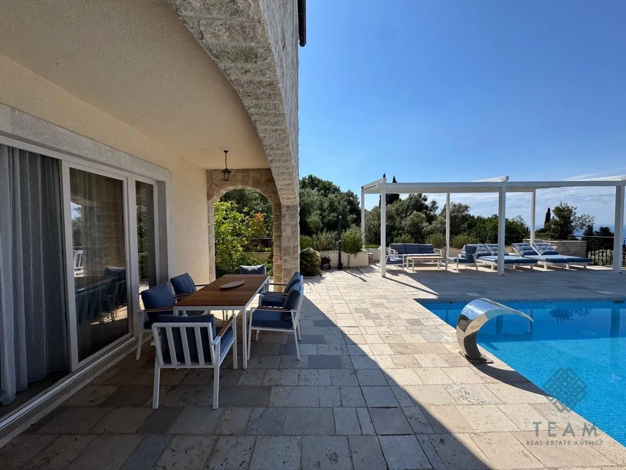 Rent, house, 140m², Reževići, Budva