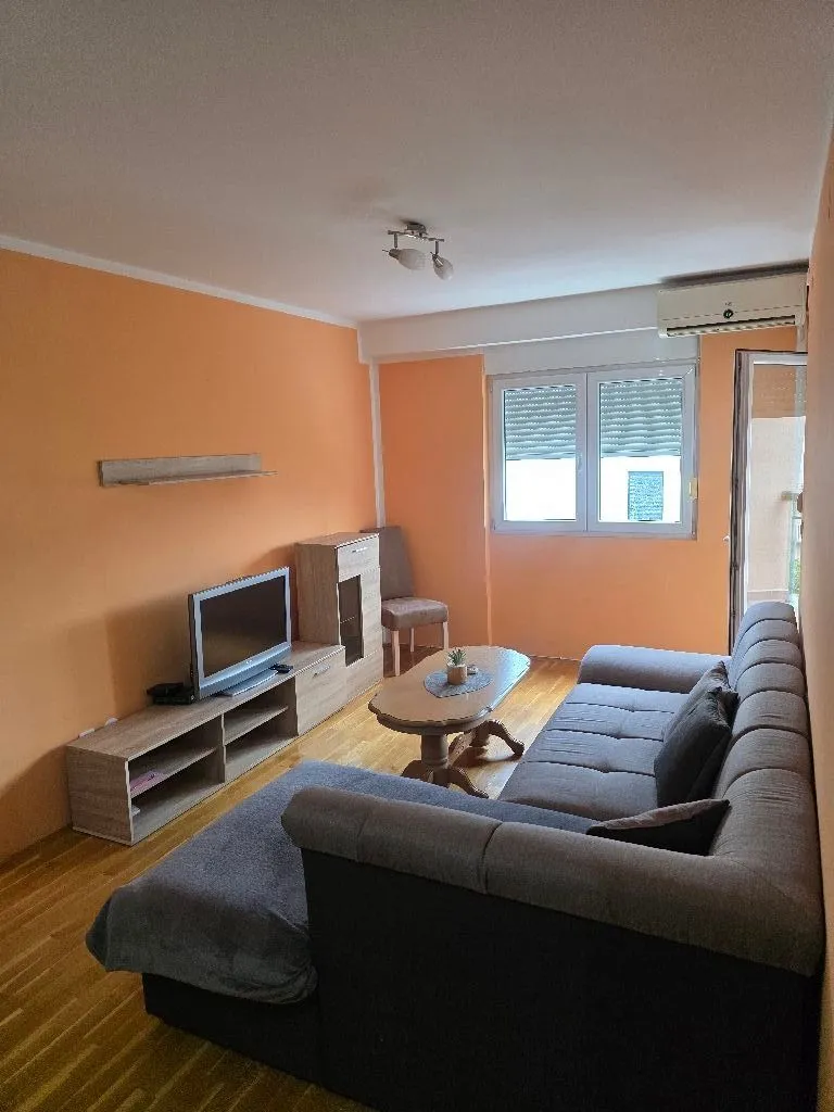 Rent, one bedroom apartment, 40m², Preko Morače, Podgorica