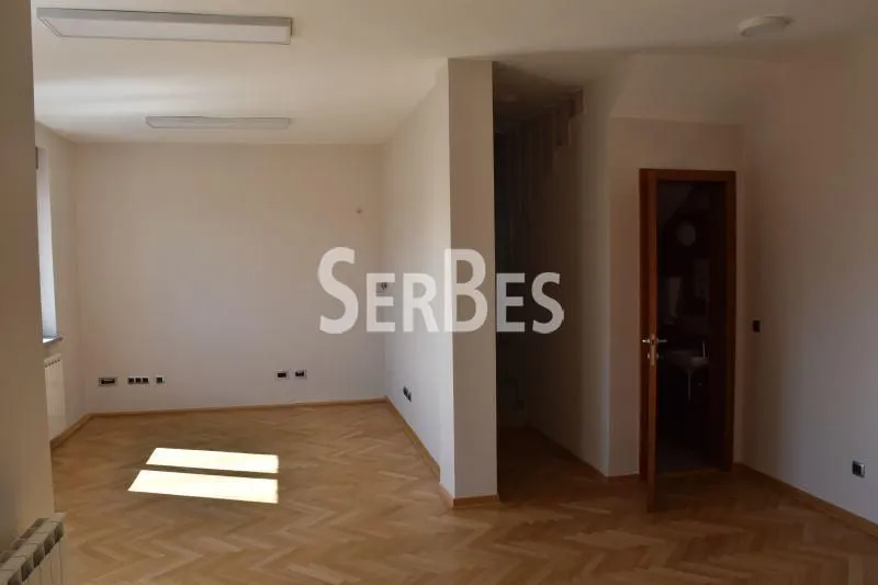 Rent, office space, 185m², Spens, Novi Sad Sve Podlokacije