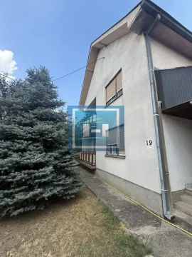 Prodaja, kuća, 160m², Trnava, Jagodina - image 32