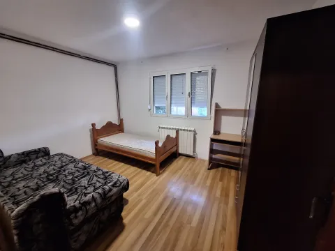 Izdavanje, kuća, 45m², Tološi, Podgorica - image 2