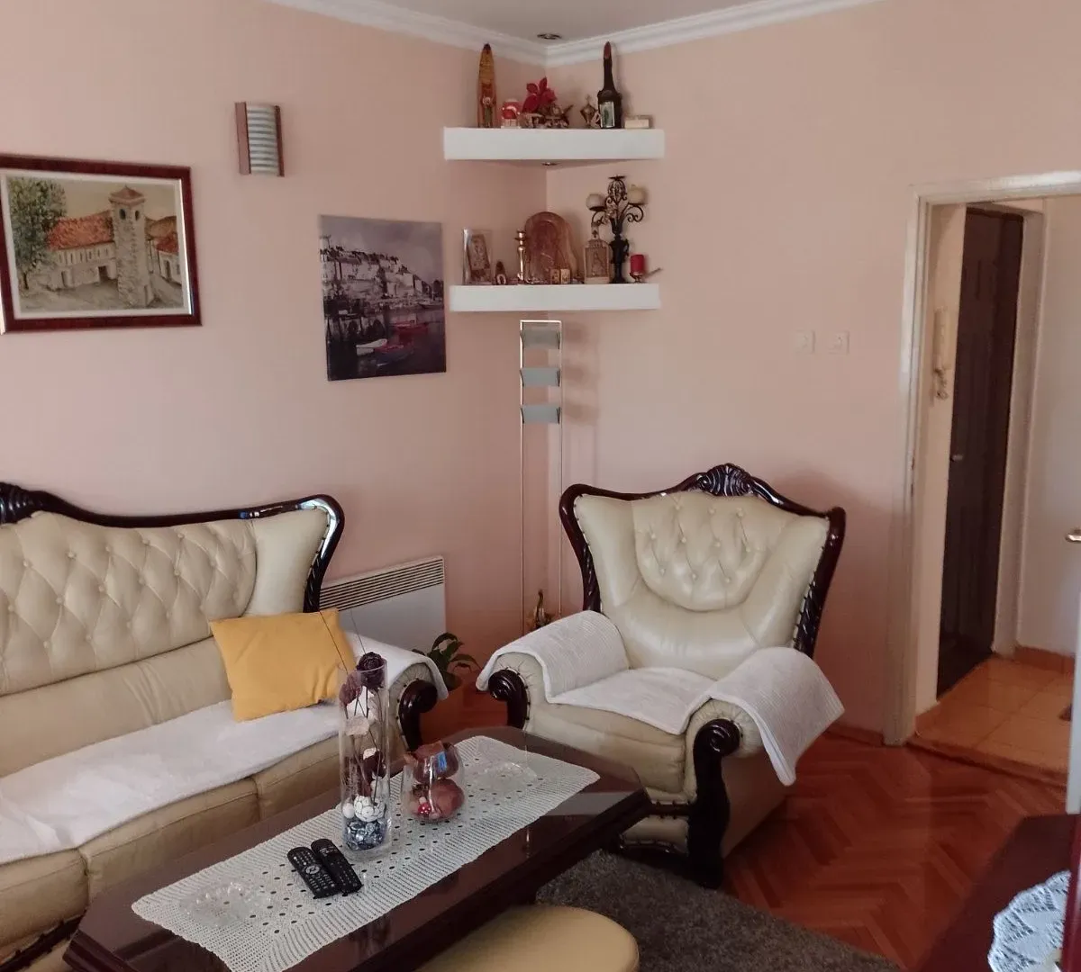 Prodaja, dvosoban stan, 64m², Pejton, Podgorica