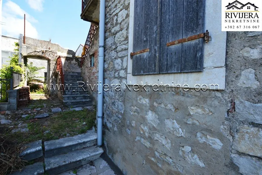Prodaja, dvosoban stan, 93m², Centar, Herceg Novi