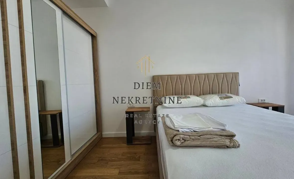 Rent, one bedroom apartment, 70m², Centar, Bar