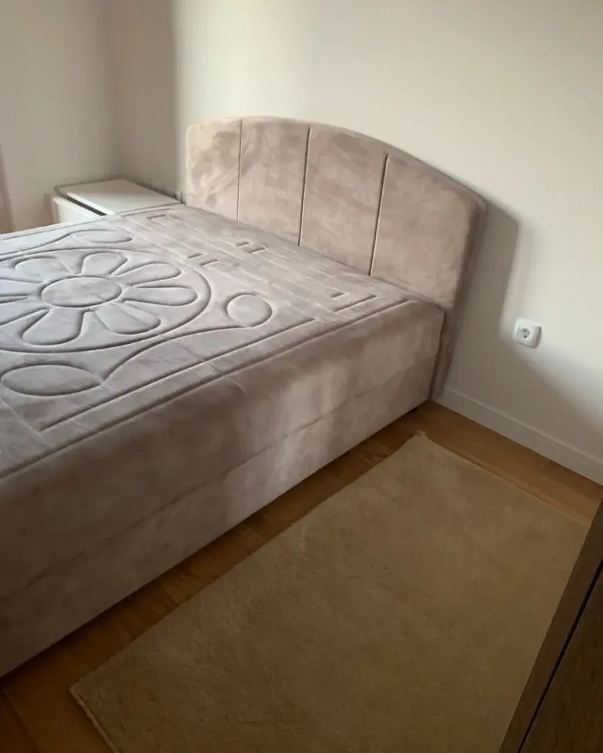 Izdavanje, jednosoban stan, 49m², Central Point, Podgorica