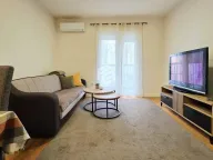 Izdavanje, jednosoban stan, 42m², Pobrežje, Podgorica