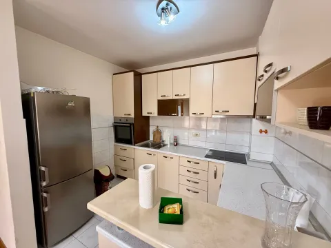 Izdavanje, trosoban stan, 85m², Pobrežje, Podgorica - image 7